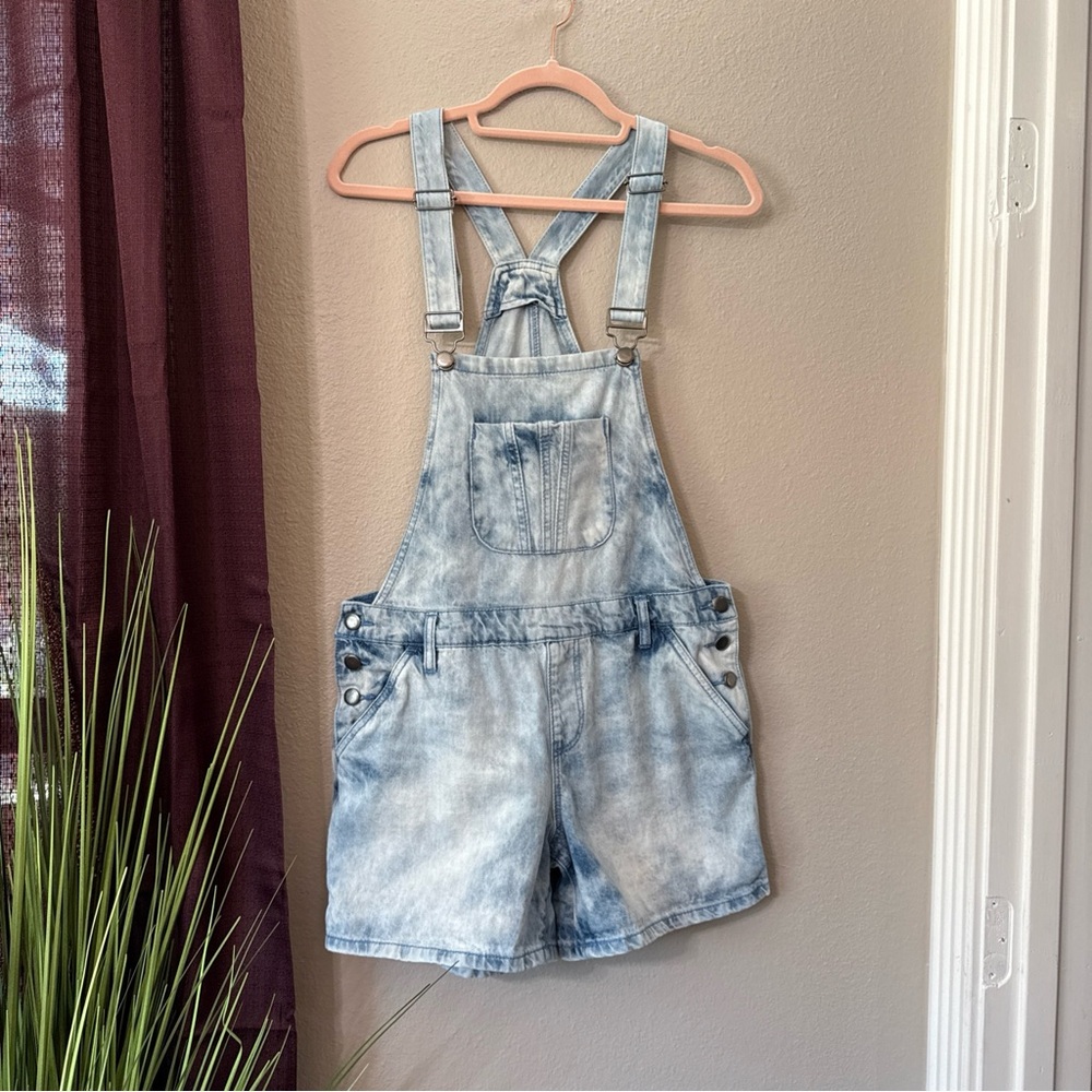 RB25 Forever 21 denim short overalls size large